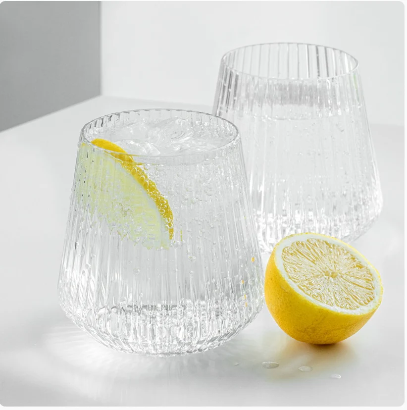 Stilrene plastikglas til hverdag og fest - 4 stk