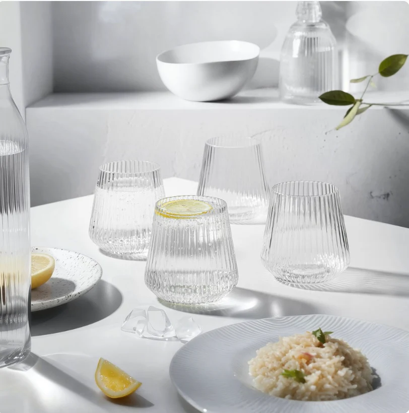 Stilrene plastikglas til hverdag og fest - 4 stk