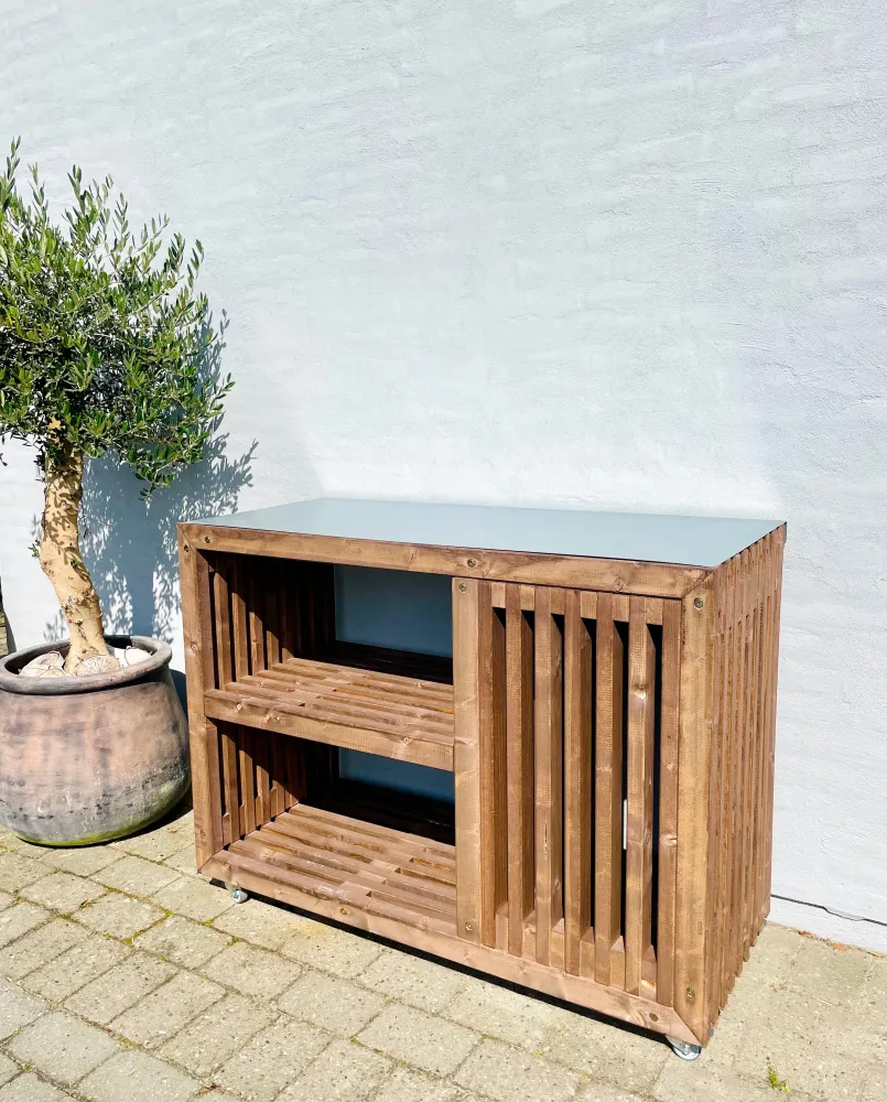 Premium Grillbord med Gasflaskeskjuler | Brunbejdset 52