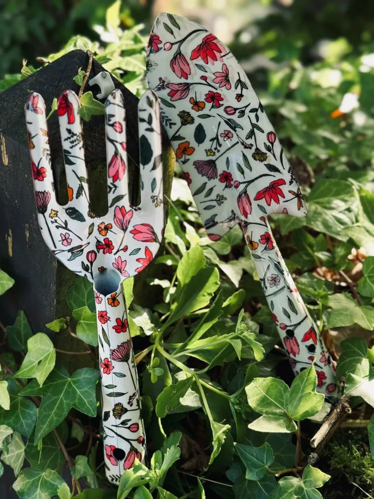 Haveredskaber – Flora white