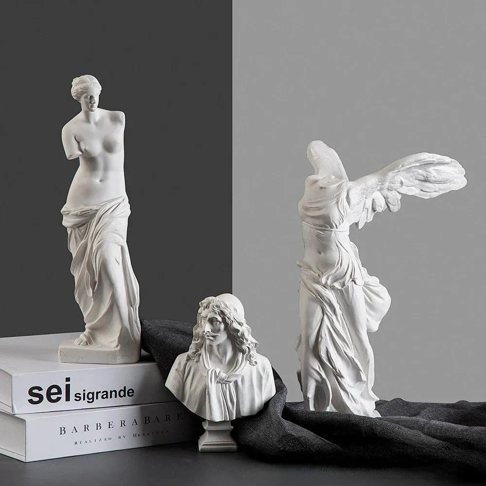 GoddessAura - Majestætisk græsk-inspireret statue styrke og elegance
