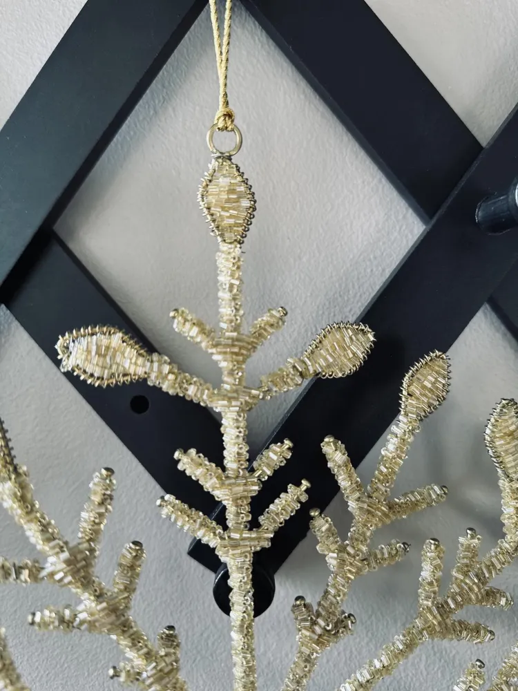 Juleophæng Snefnug mix guld 35cm
