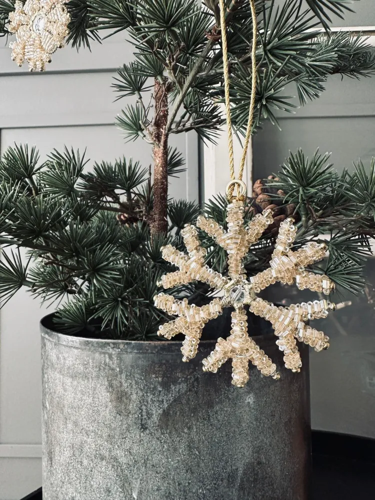 Juleophæng Snefnug mix guld 8cm