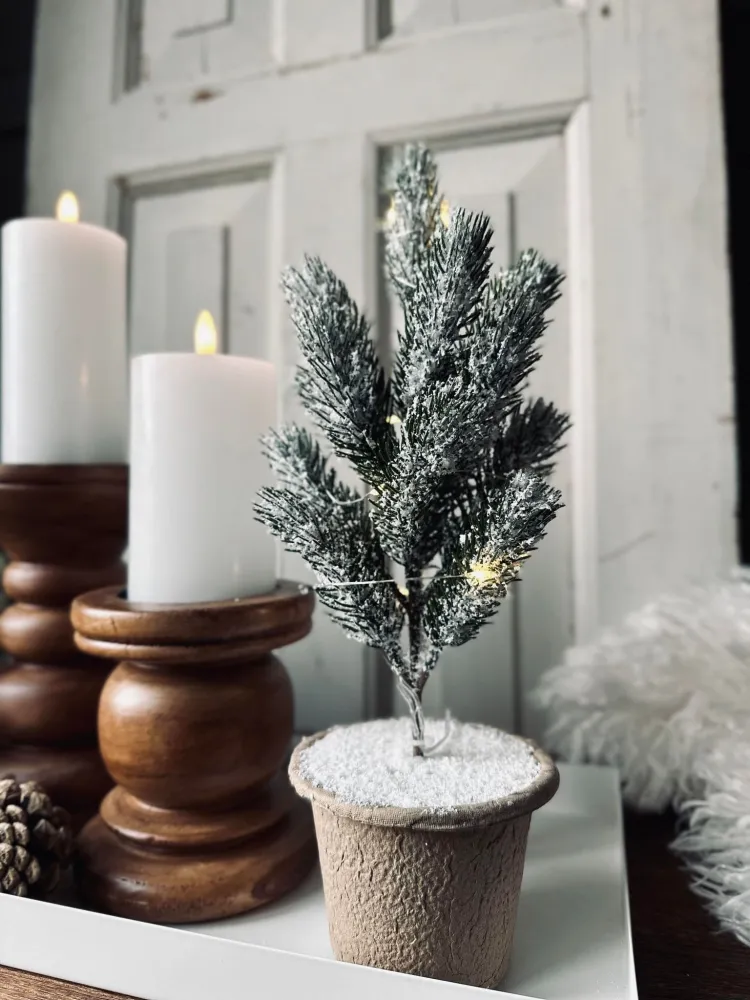 Juletræ med sne - ink LED lys