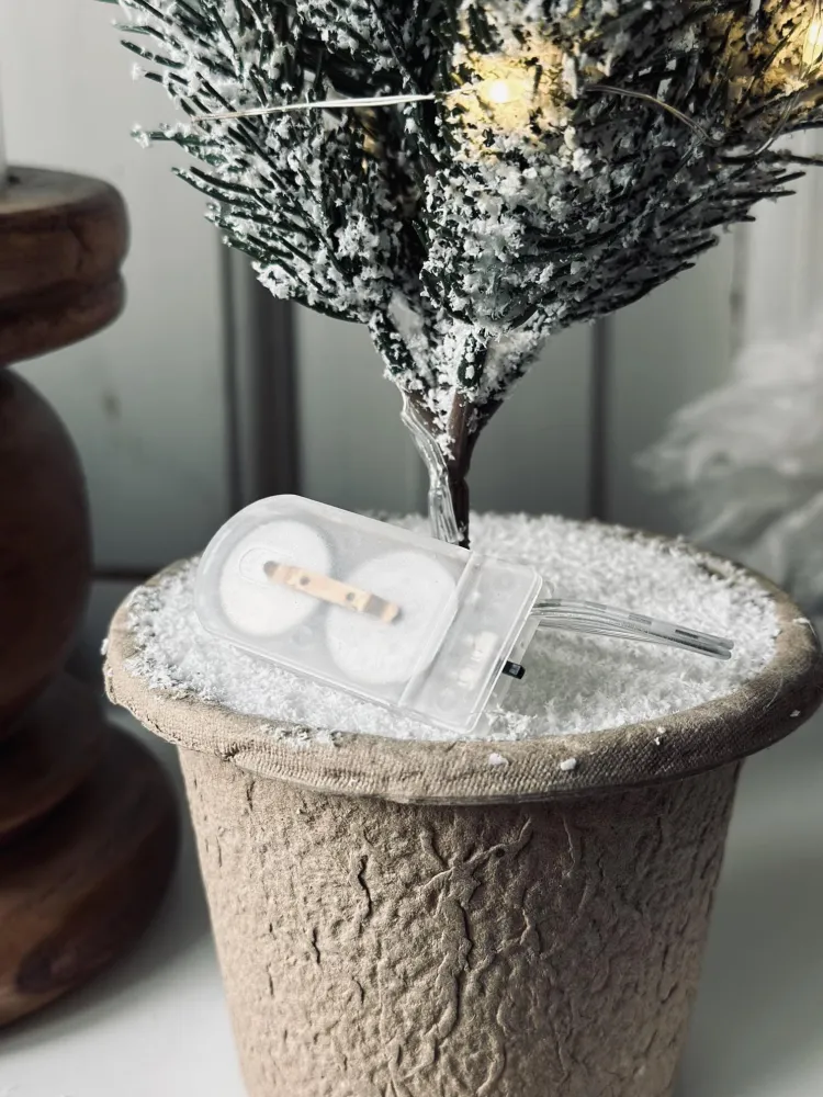Juletræ med sne - ink LED lys
