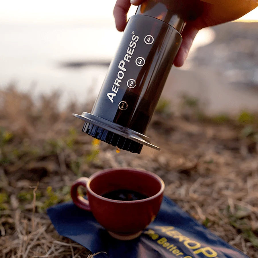SORT KAFFE MÆLK SKUMMEKANDE & KANDE 600ML AEROPRESS®