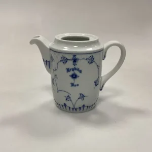 Bing og Grøndahl Blåmalet Musselmalet Hotel med Logo Kaffekande No. 820