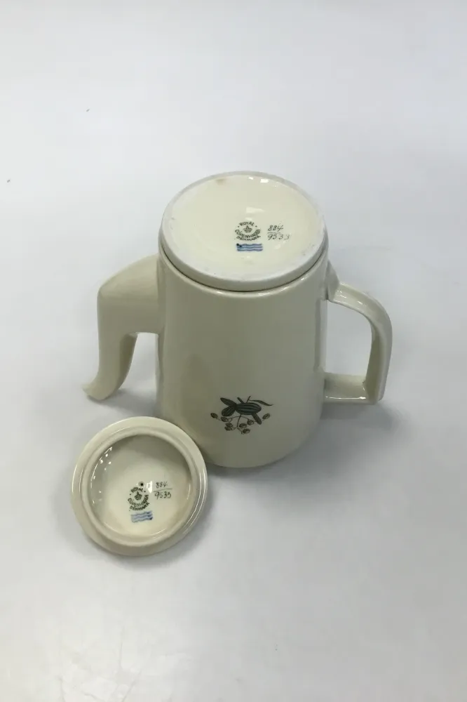 Royal Copenhagen Hjertegræs Kaffekande No 884/9533