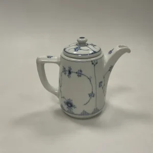 Royal Copenhagen Musselmalet Riflet Hotel Kaffekande No. 2214