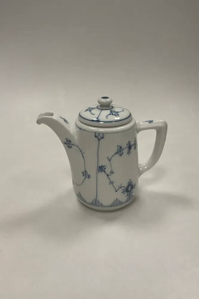 Royal Copenhagen Musselmalet Riflet Hotel Kaffekande No. 2214