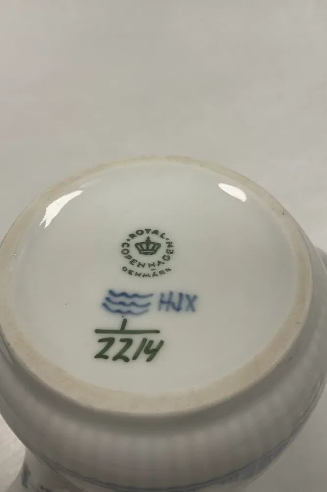 Royal Copenhagen Musselmalet Riflet Hotel Kaffekande No. 2214