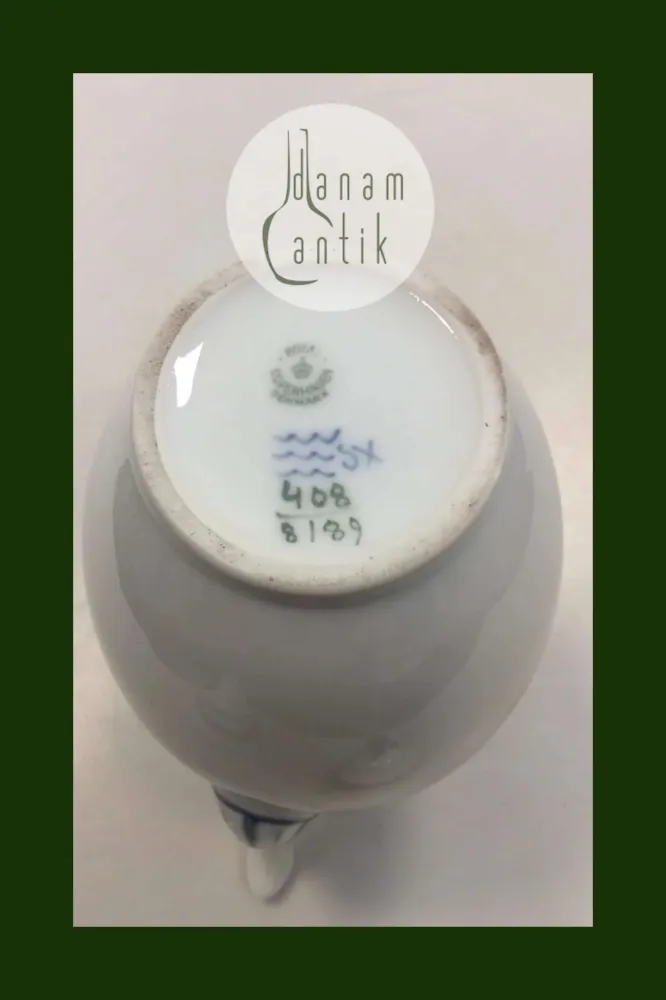 Royal Copenhagen Rosenknop Kaffekande No 8189