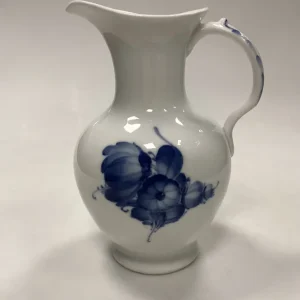 Royal Copenhagen Blå Blomst Flettet Kande med Låg No. 8147