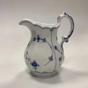 Royal Copenhagen Musselmalet Riflet Kande No. 355