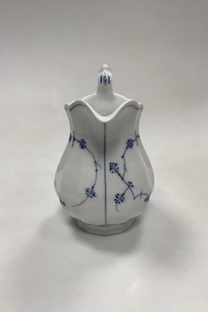 Royal Copenhagen Musselmalet Riflet Kande No. 355