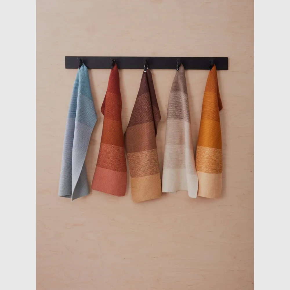 OYOY Living Niji Pocket Towel - 58x38cm - blue