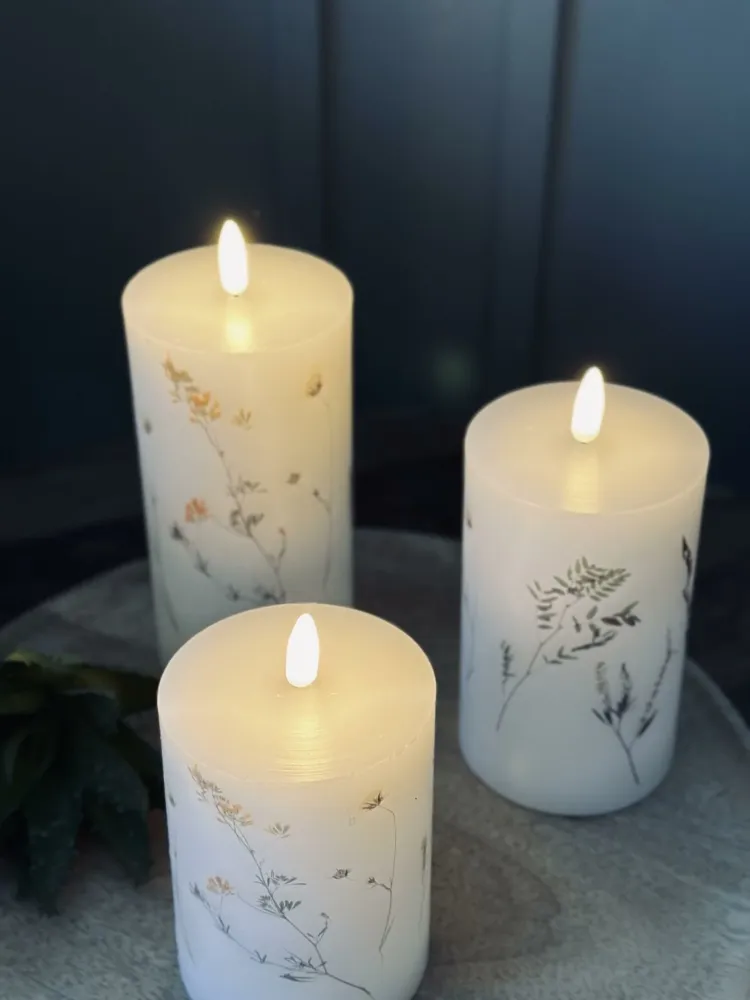 LED bloklys WILD FLORA – Sæt m. 3 stk og fjernbetjening