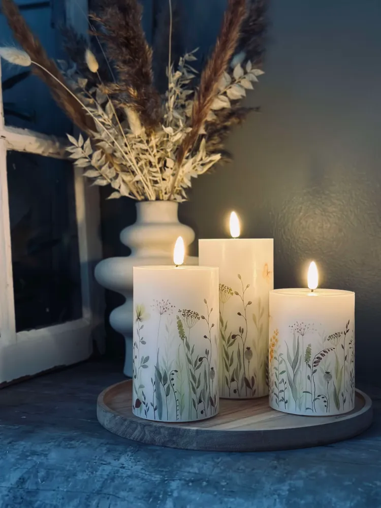 LED WILD FLORA – Sæt med 3 stk og fjernbetjening