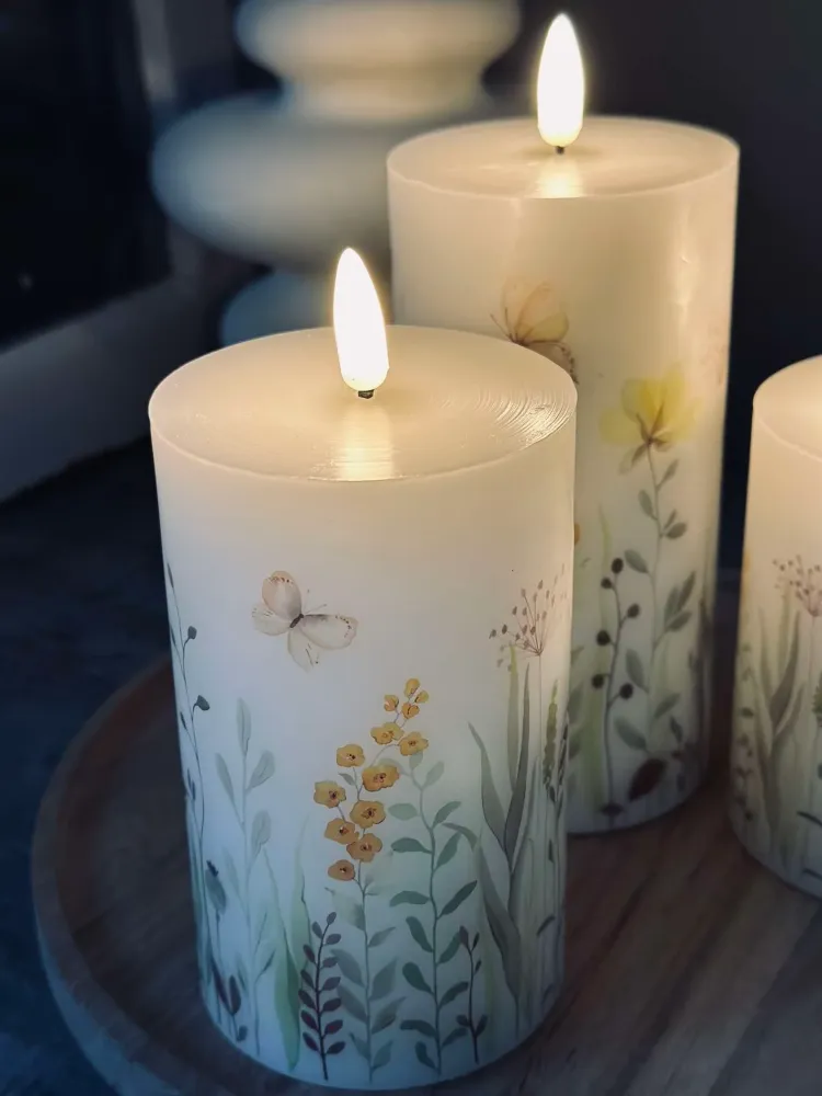 LED WILD FLORA – Sæt med 3 stk og fjernbetjening