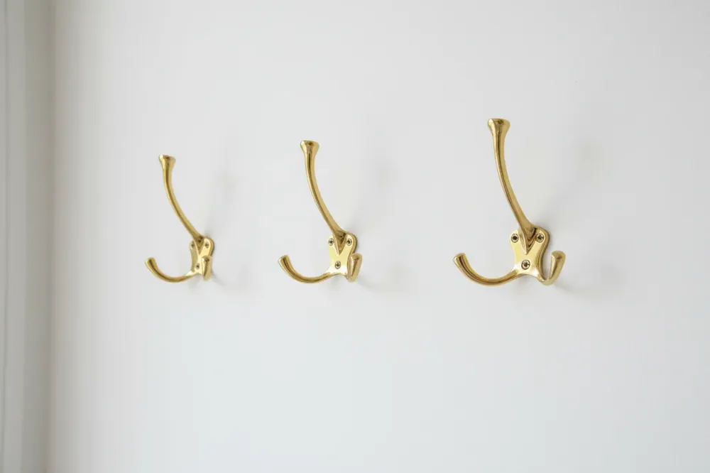 Kungsholmen • Hattekrog dobbelt, blank messing m/lak 111 mm