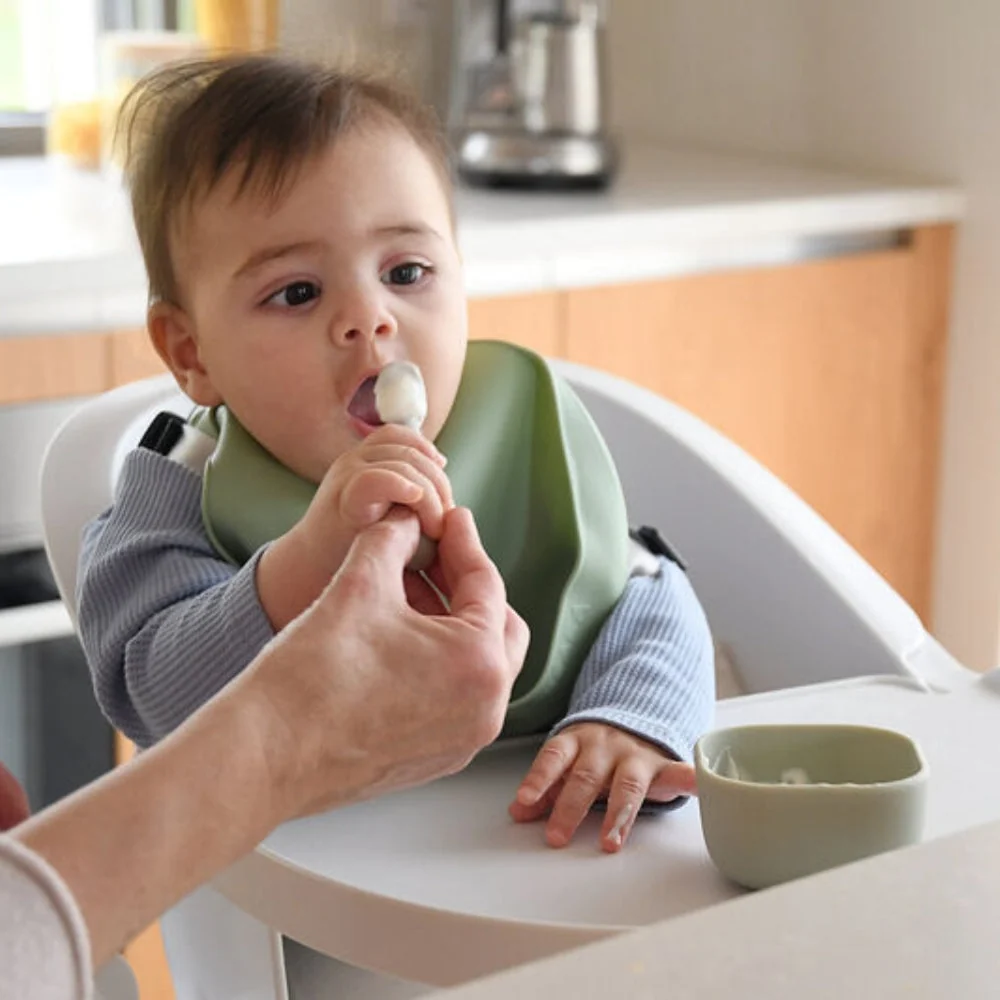 Beaba Silikone babyske til tandpleje 2 stk. Salviegrøn/fløjlsgrå