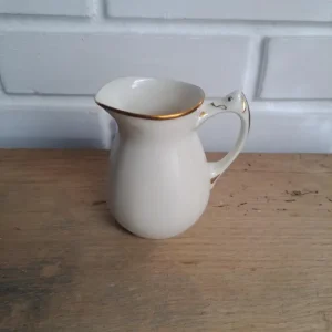 Bing & Grøndahl. Aakjær, Flødekande 2,5 dl. #85B