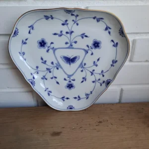 Bing & Grøndahl. Kipling, Trekantet fad 25 cm. #354