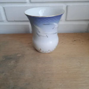 Bing & Grøndahl. Måge med guld, Vase 10,5 cm. #191
