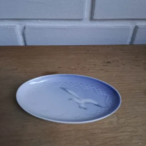 Bing & Grøndahl. Måge uden guld. Oval asiet 12 cm #232