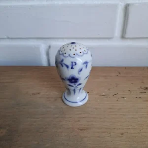 Bing & Grøndahl. Sommerfugl, Peberbøsse 7,5 cm. #052B