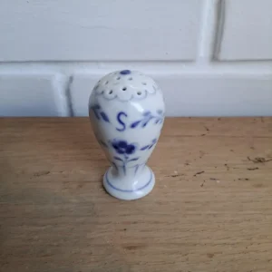 Bing & Grøndahl. Sommerfugl, Saltbøsse 7,5 cm. #052A