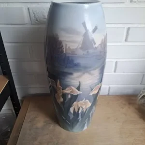 Bing & Grøndahl. Stor vase med landskab 40 cm. #4506/19