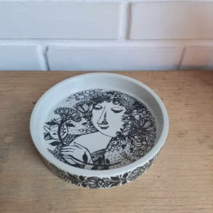 Bjørn Wiinblad. Rund skål 15 cm. #3028-1284