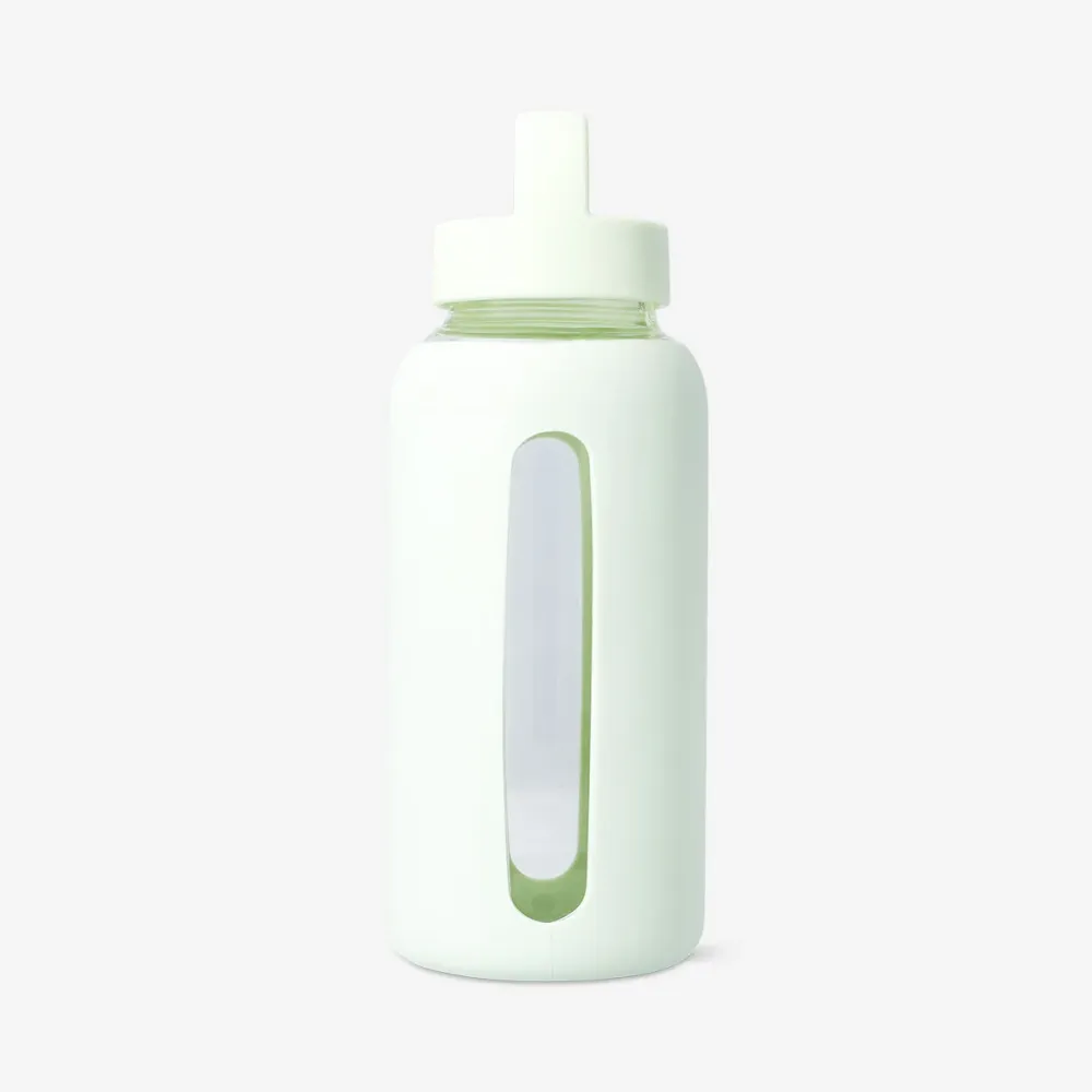 Drikkeflaske i grønt glas med silikonelåg - 800 ml