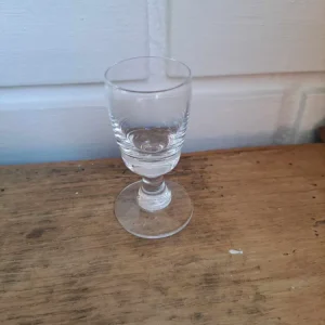 Holmegaard. Almue klar, Snaps 7,5 cm.