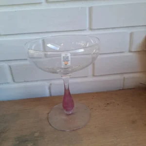 Holmegaard. Susanne. Glas med rosa stilk 17,3 cm.