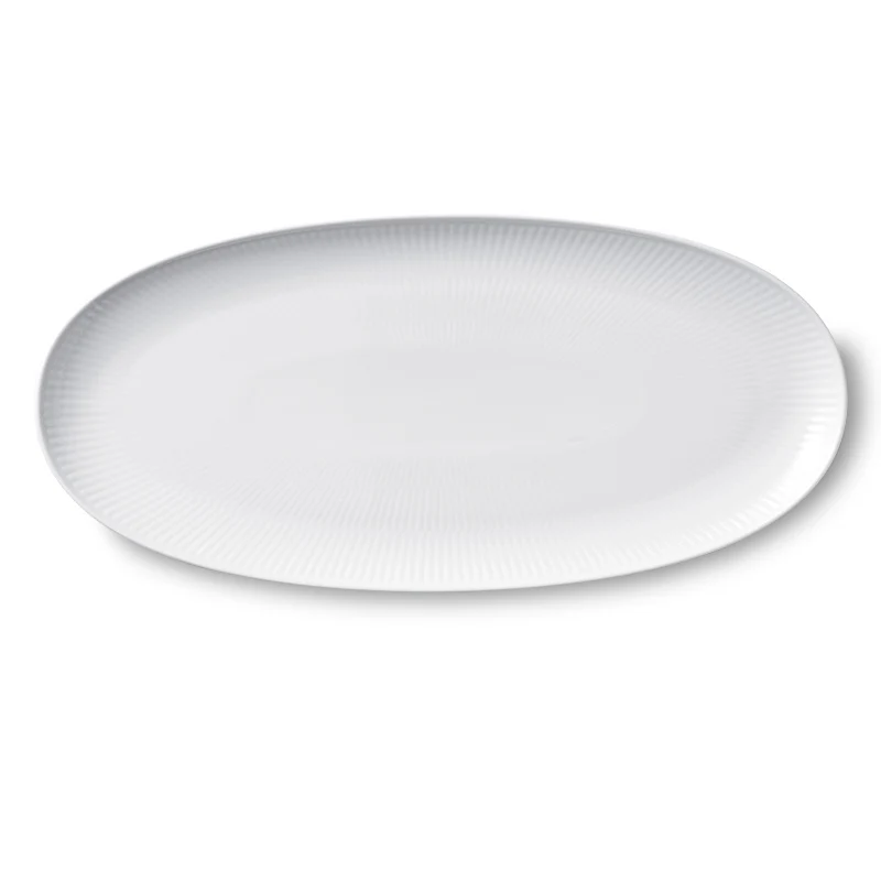 Hvid riflet aflangt fad - 37 cm.