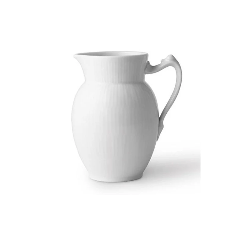 Hvid riflet kande - 38 cl.