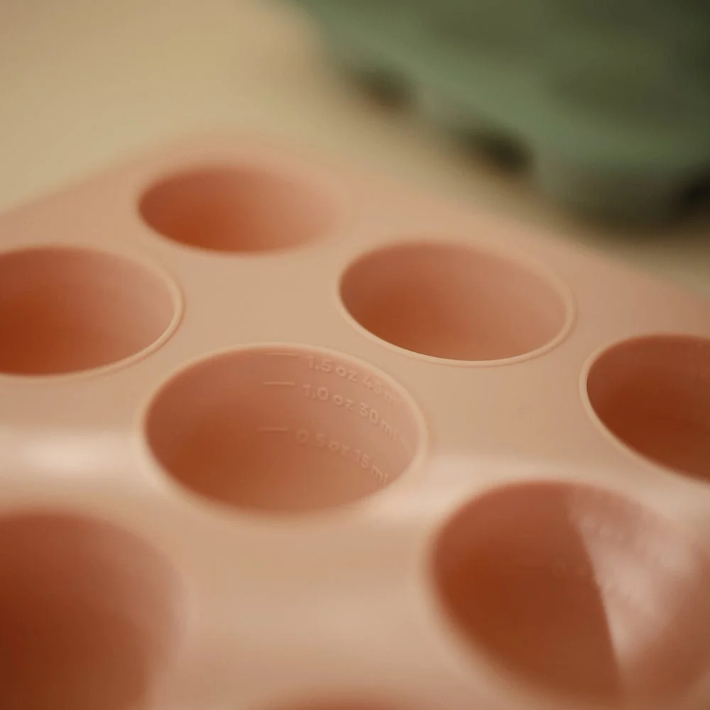 Mushie Silikoneform til frysning af babymad Blush