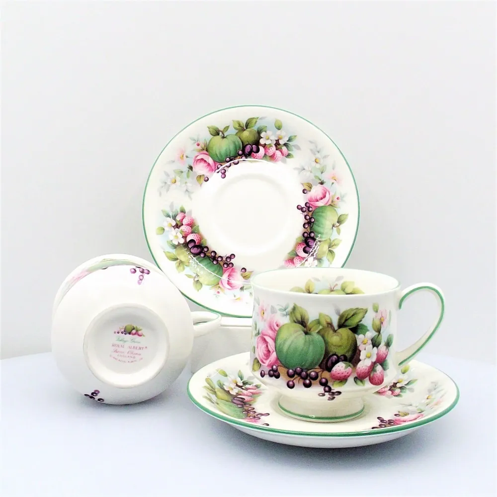 Royal Albert sæt med 6 Village Green tekopper i Bone China porcelæn /0148
