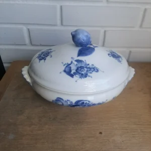 Royal Copenhagen. Blå blomst flettet, Lågfad 26 cm. #10/8054