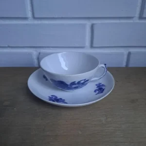Royal Copenhagen. Blå blomst flettet, Tekop 10 cm. #10/8049 2. sort.