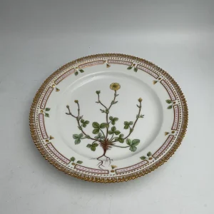 Royal Copenhagen Flora Danica Frokosttallerken No. 20/3550