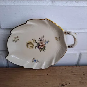 Royal Copenhagen. Frijsenborg. Asiet blad 18 cm. #1868