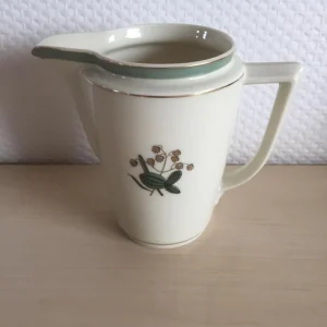 Royal Copenhagen. Hjertegræs, Flødekande 12,5 cm. #9809