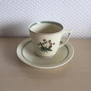 Royal Copenhagen. Hjertegræs, Kaffekop #9481 1. sort.