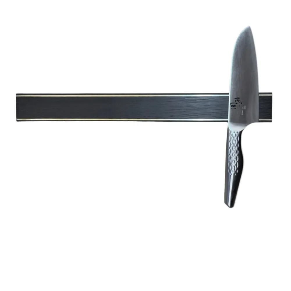 Slim and Flat Rails - smal knivmagnet med metaldetaljer. Længder fra 30 - 60 cm. Rune-Jakobsen Woodworks