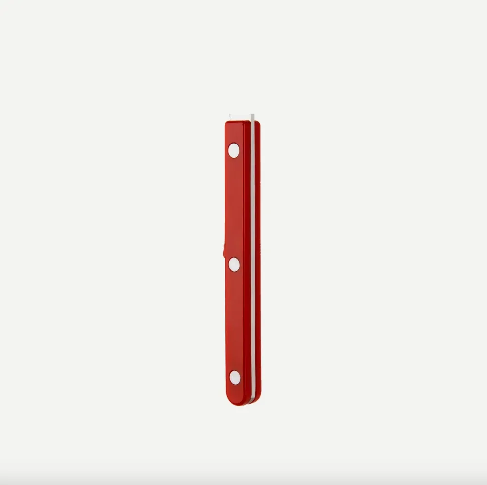 Sabre Butter Spreader Burgundy