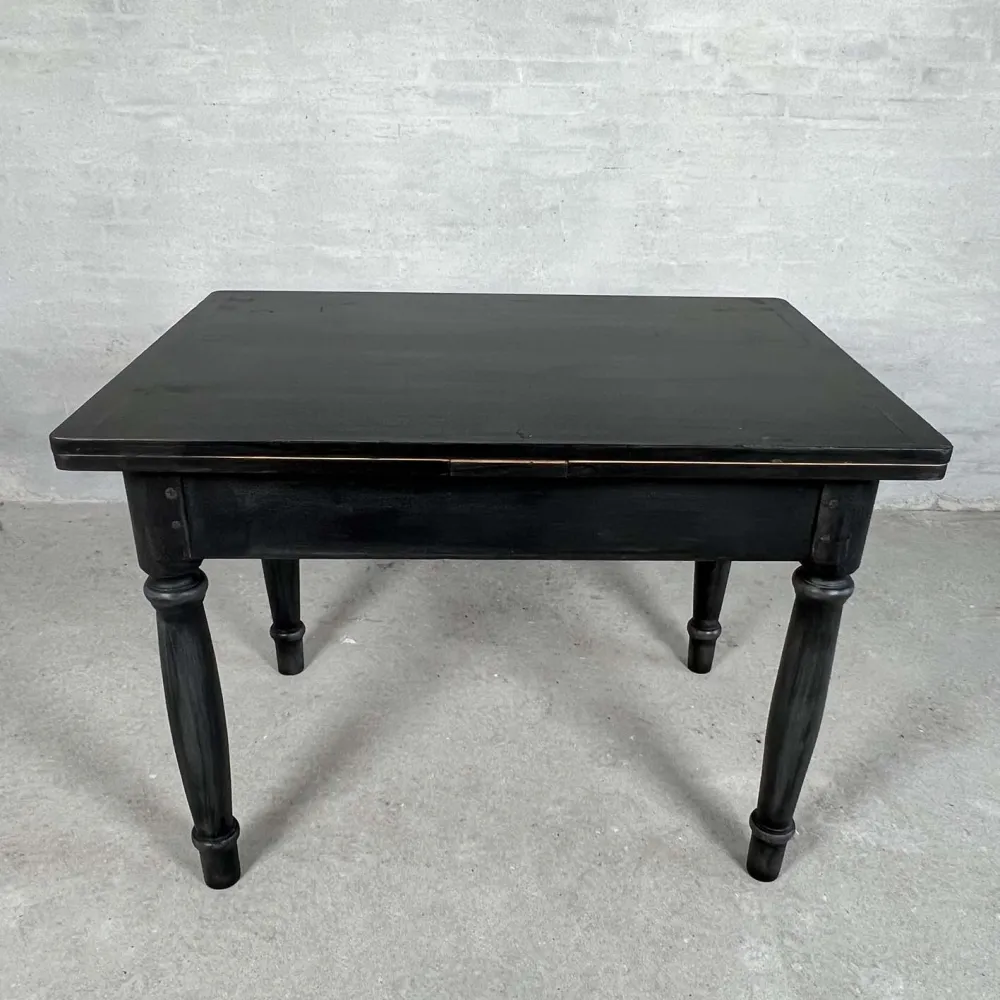 Spisebord med udtræk - 109/203 cm