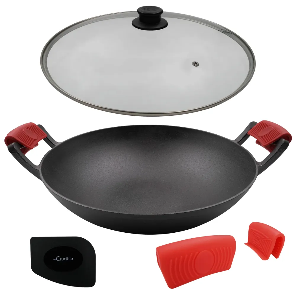 Støbejerns Wok Sæt 14-Tommer (36 cm), Glaslåg, 2 Silikone Håndtagsholdere, 1 Skraber